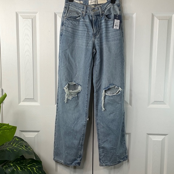 Universal Thread Women's Baggy Jeans  90's Vintage Straight Fit Size 00 - Picture 1 of 10